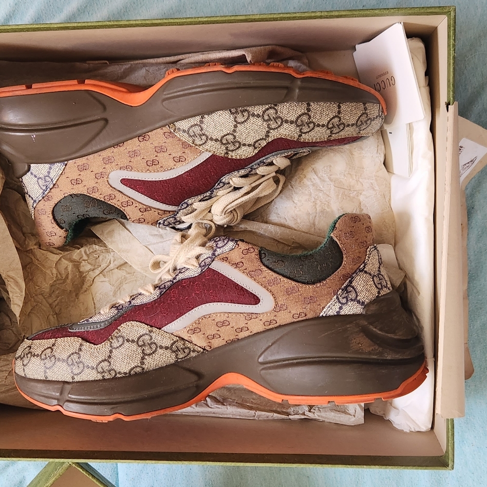 Gucci Sneakers 100% Authentic with Box